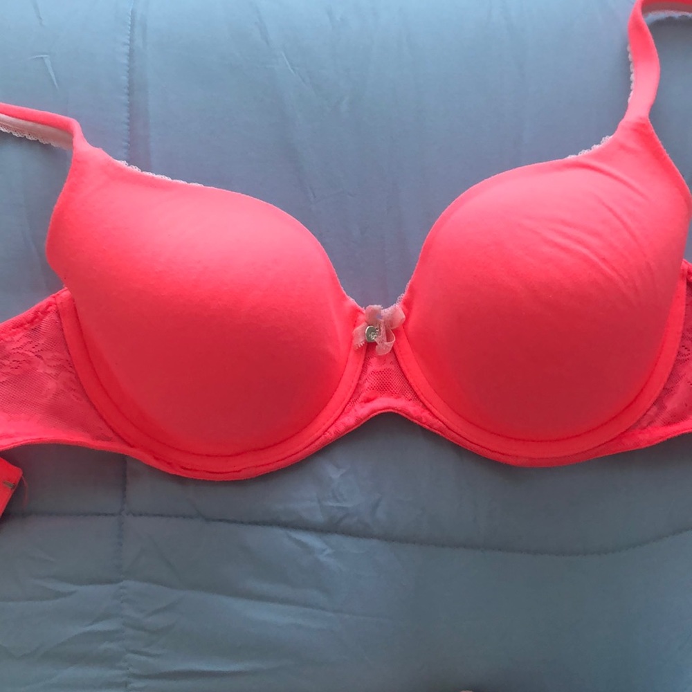 Victoria’s Secret BODY lined demi